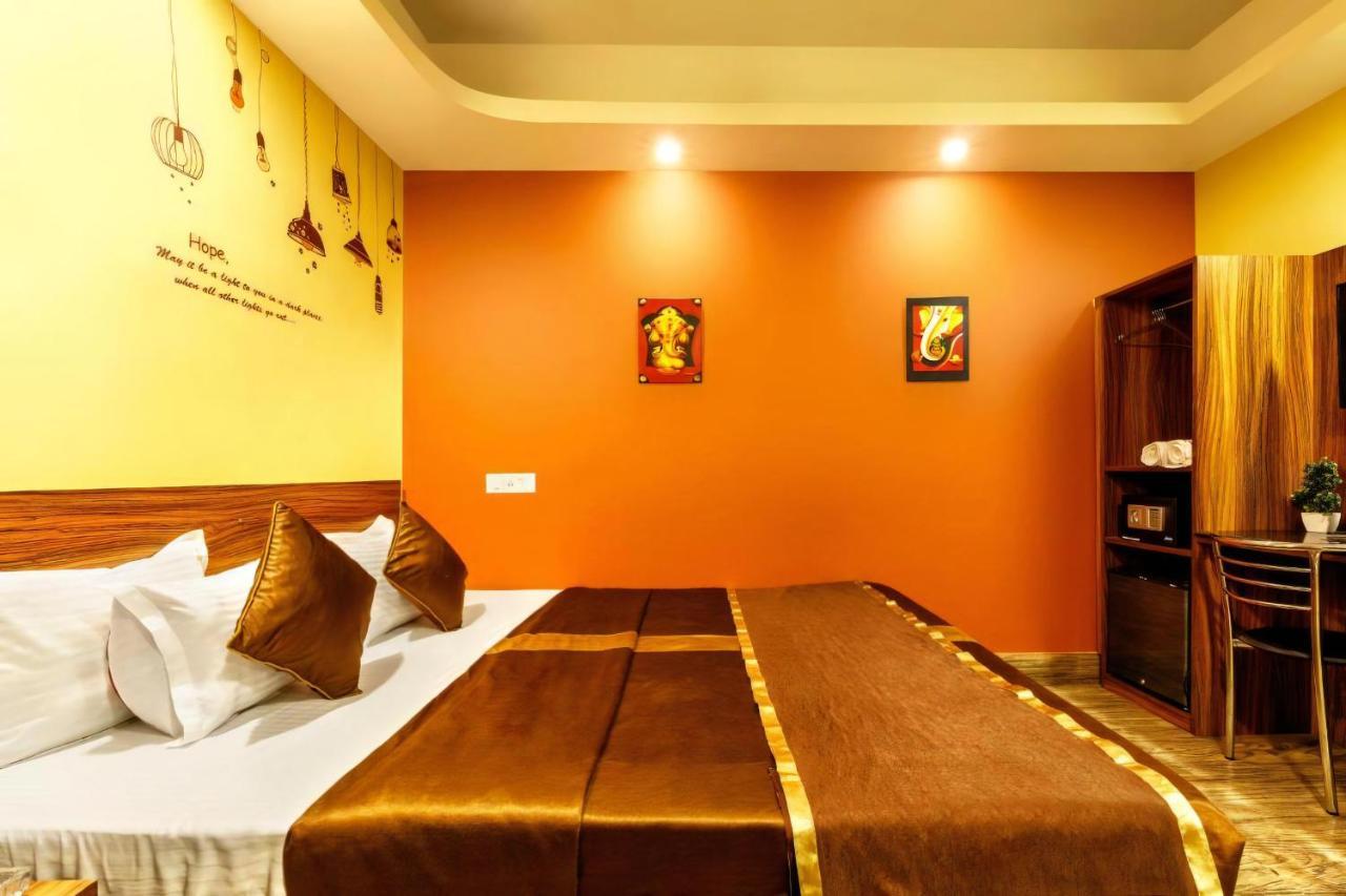 The Silverline Hotel Calcutta Eksteriør billede